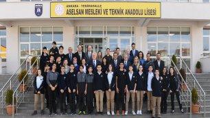 ASELSAN MESLEKİ VE TEKNİK ANADOLU LİSESİ ÖĞRENCİLERİ MUTLU